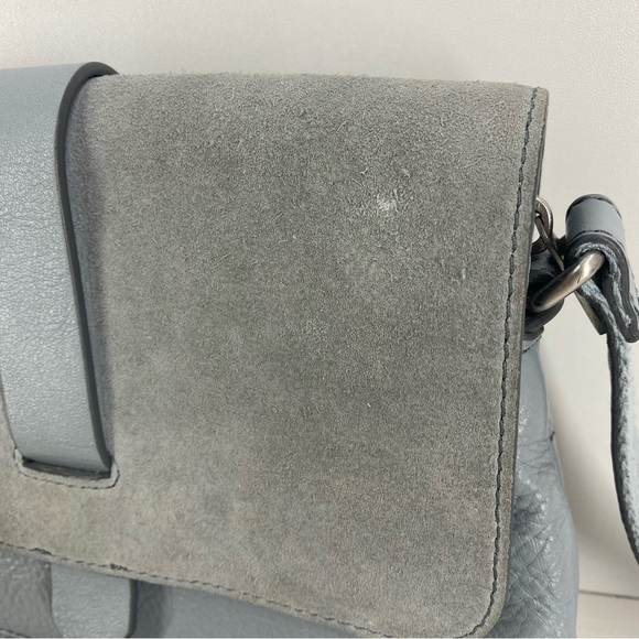 Vintage *FOSSIL* Kinley Crossbody | Light Blue Leather | Adjustable Strap | GUC - Picture 4 of 14